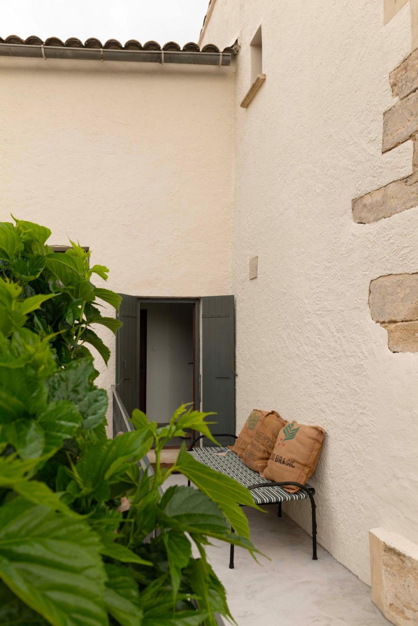 Hotel La Perroya Visan Exterior foto